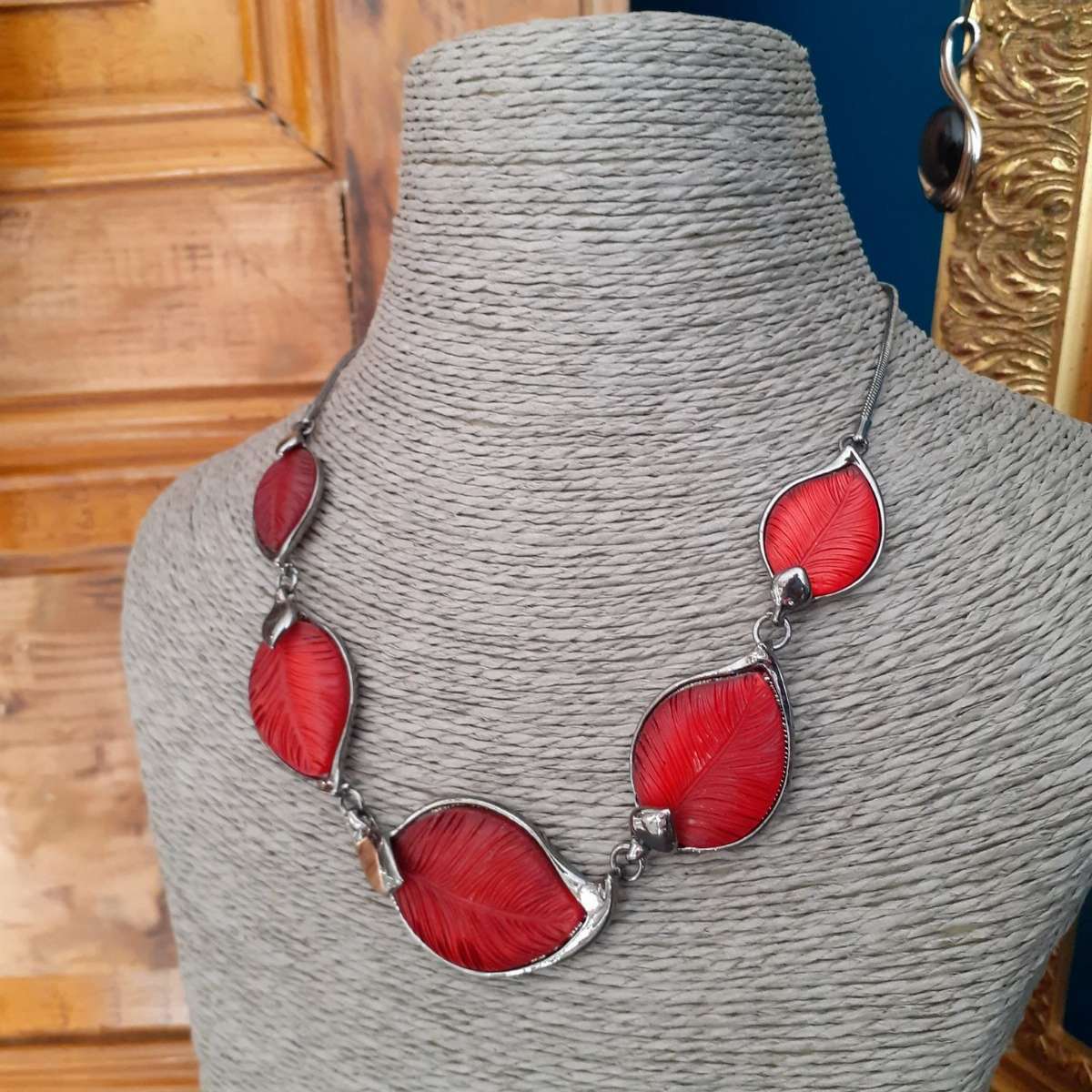 Collier FEUILLE Rouge